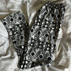 Agnes & Dora Monochrome Geometric Pants